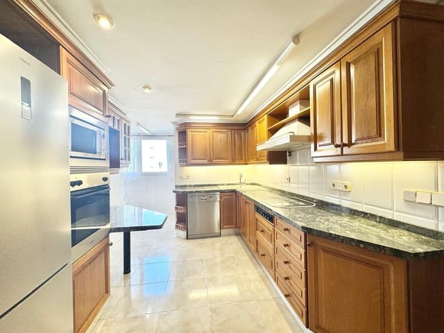 Appartement de 3 chambres à louer à Gandia - 950 € (Ref: 10102789)