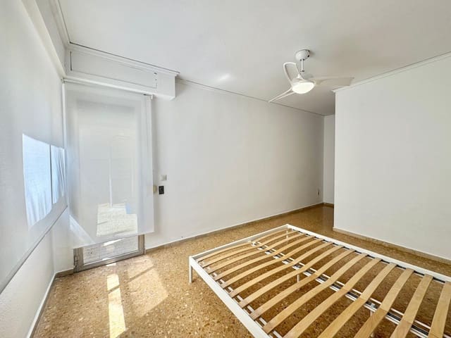Appartement de 3 chambres à louer à Gandia - 950 € (Ref: 10102789)