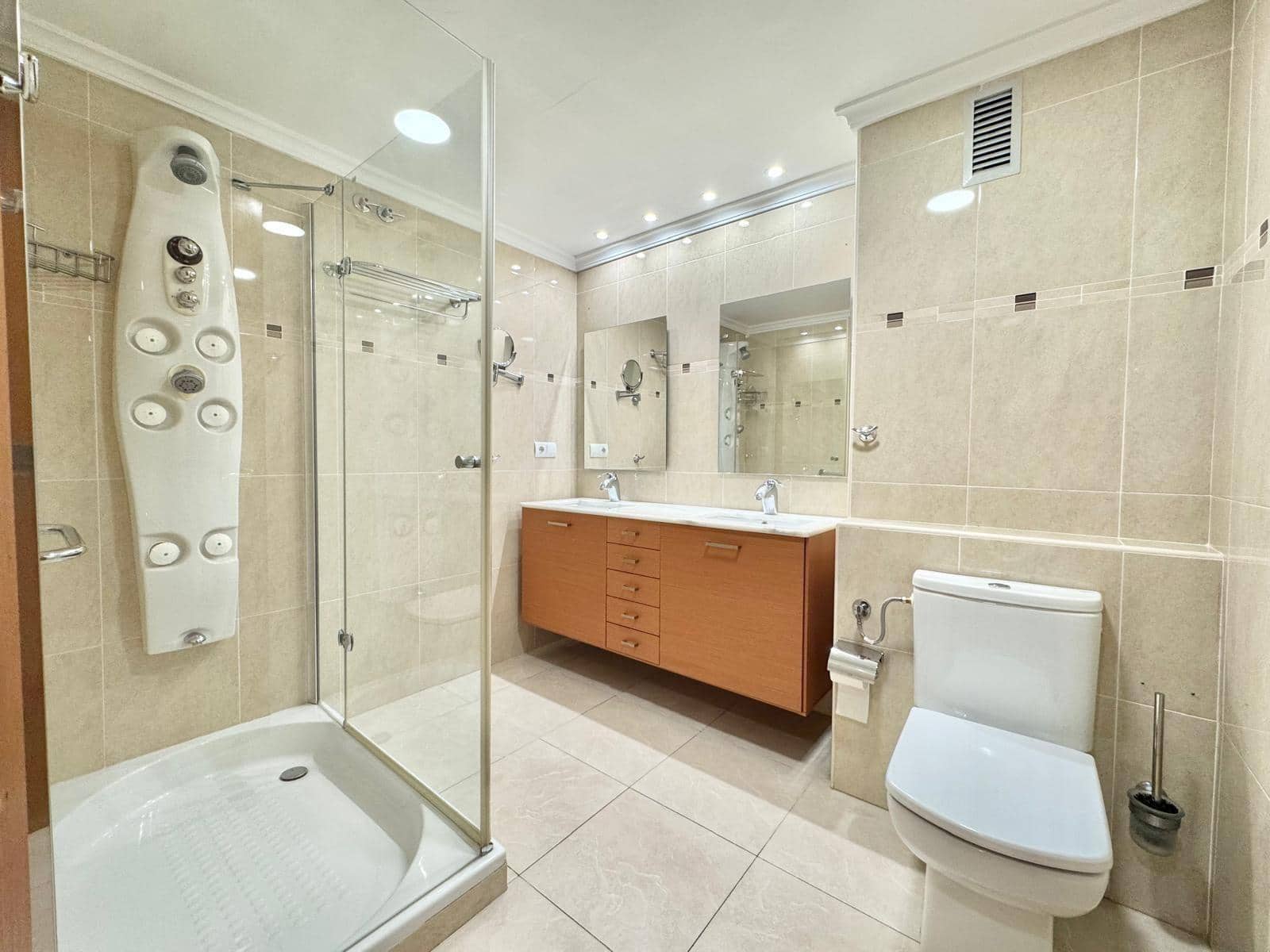 Appartement de 3 chambres à louer à Gandia - 950 € (Ref: 10102789)