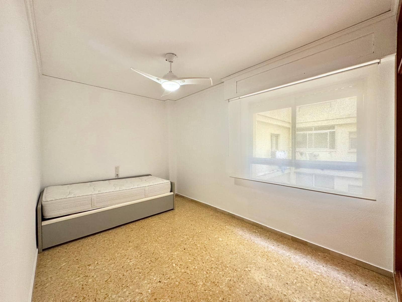 Appartement de 3 chambres à louer à Gandia - 950 € (Ref: 10102789)