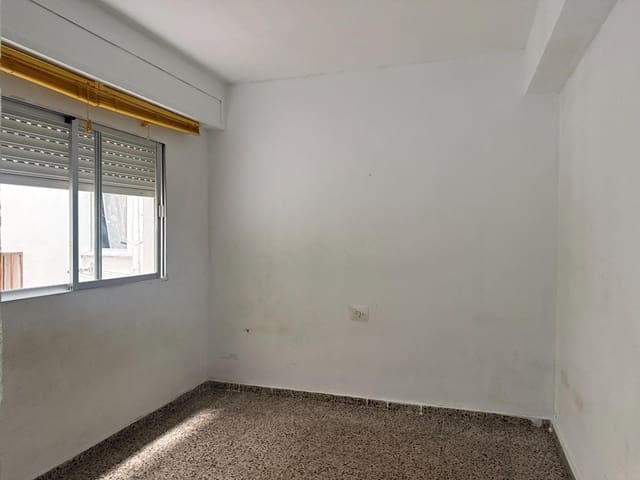 4 makuuhuone Asunto myytävänä paikassa Gandia - 130 000 € (Ref: 10147296)