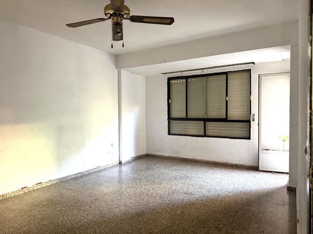 4 makuuhuone Asunto myytävänä paikassa Gandia - 130 000 € (Ref: 10147296)