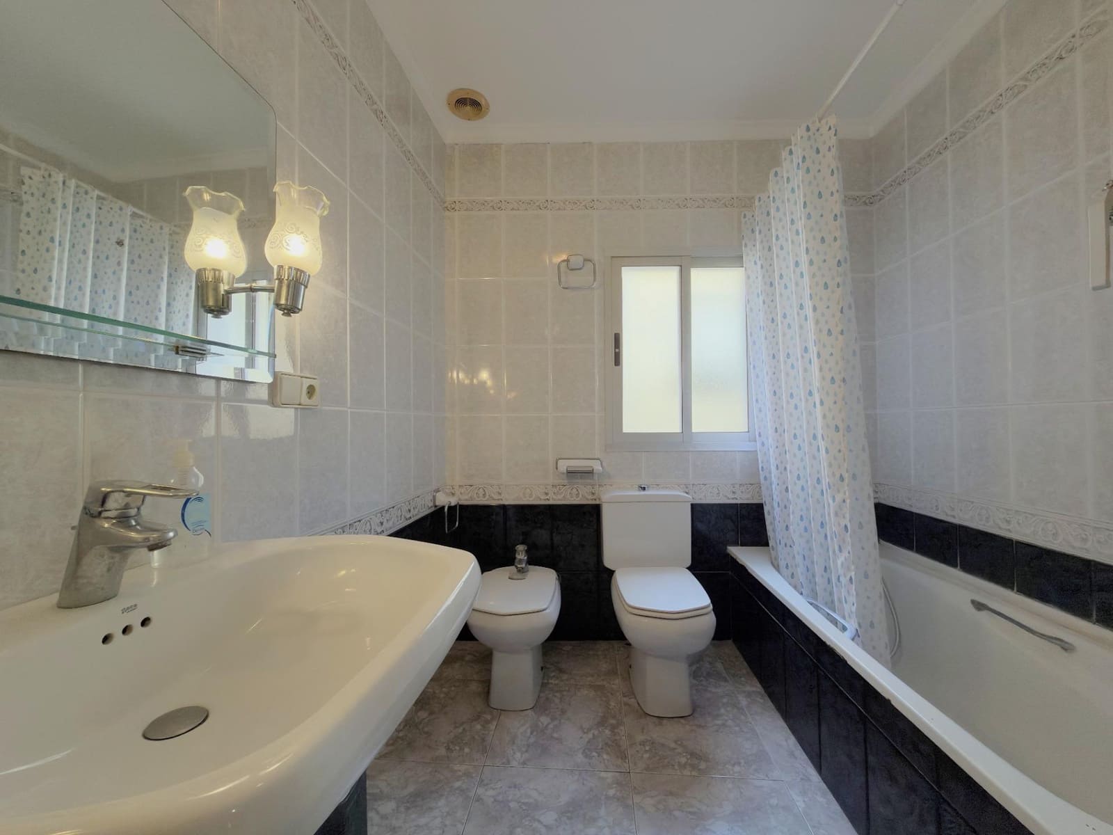 3 bedroom Townhouse for sale in Beniarjo - € 185,400 (Ref: 10157819)