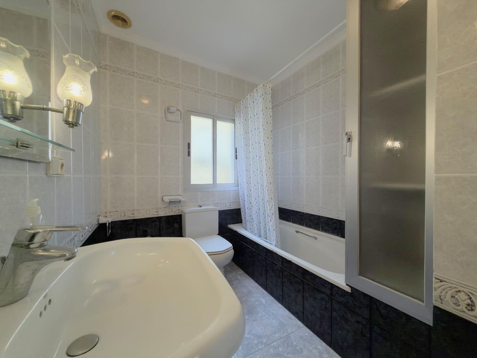3 bedroom Townhouse for sale in Beniarjo - € 185,400 (Ref: 10157819)
