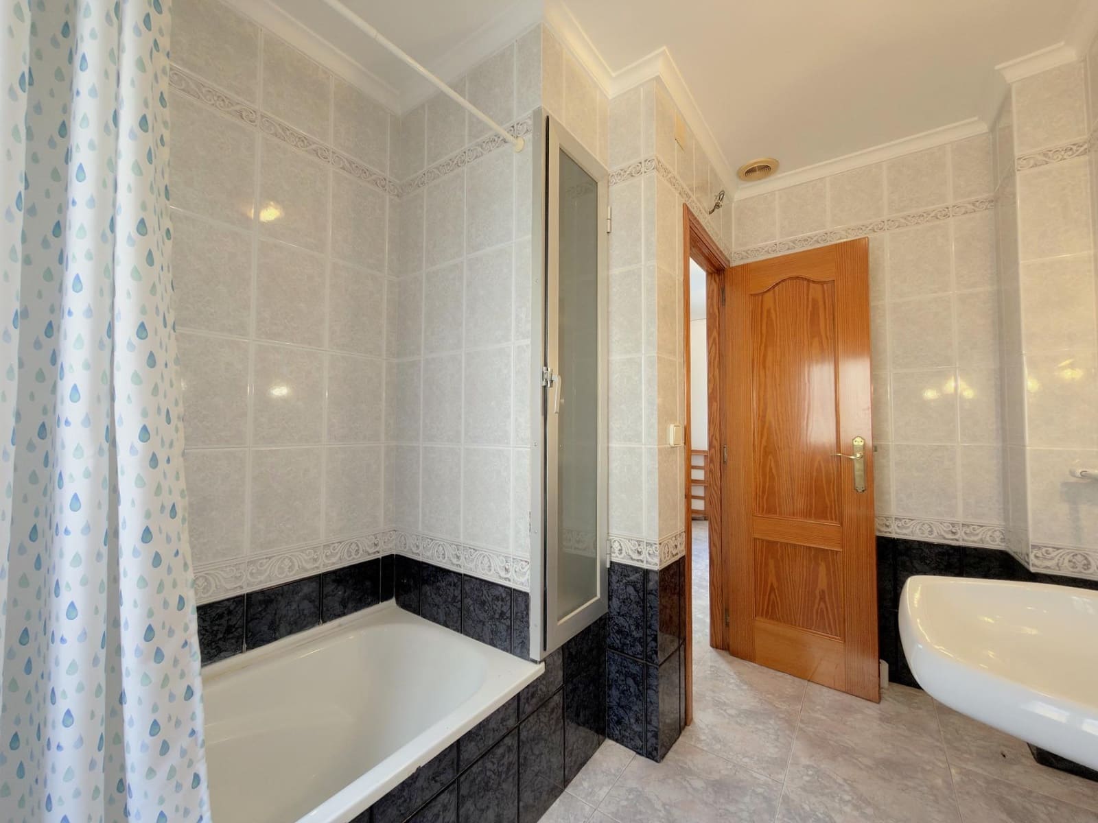 3 bedroom Townhouse for sale in Beniarjo - € 185,400 (Ref: 10157819)