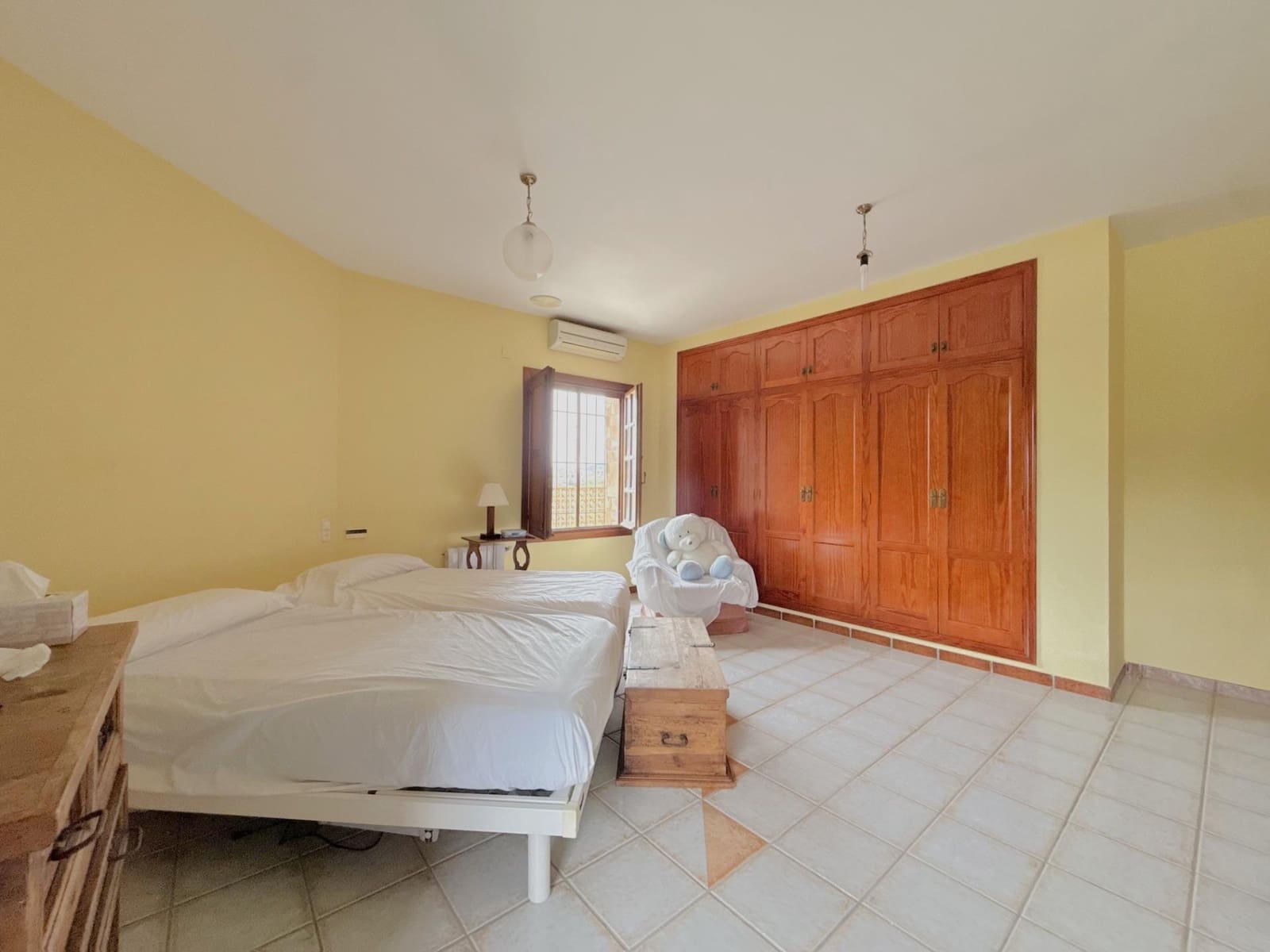 8 Zimmer Villa zu verkaufen in Beniarjo mit Pool Garage - 570.000 € (Ref: 10159857)
