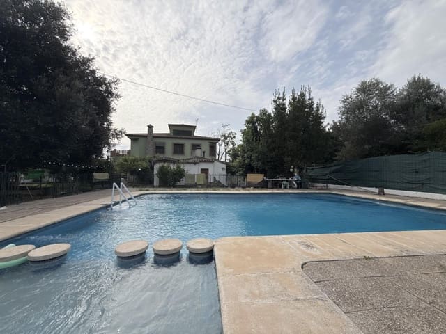 8 Zimmer Villa zu verkaufen in Beniarjó mit Pool Garage - 570.000 € (Ref: 10159857)