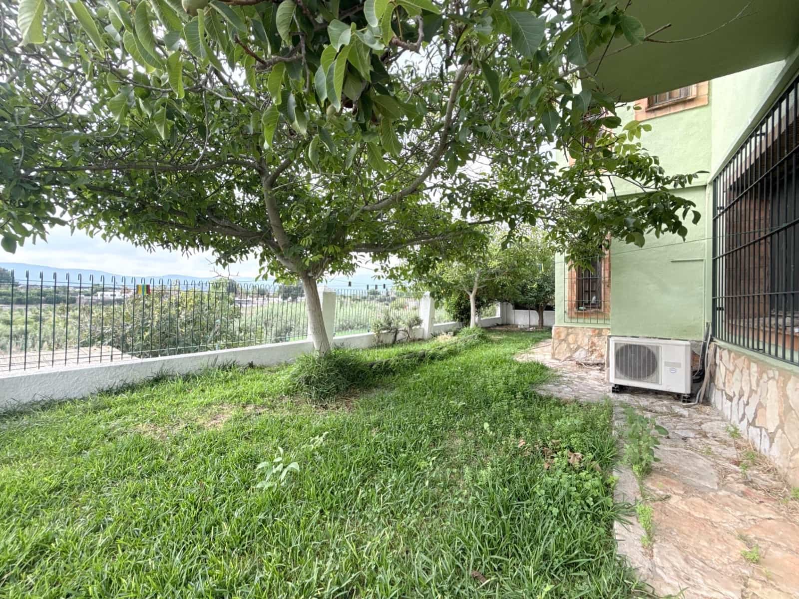 8 Zimmer Villa zu verkaufen in Beniarjo mit Pool Garage - 570.000 € (Ref: 10159857)