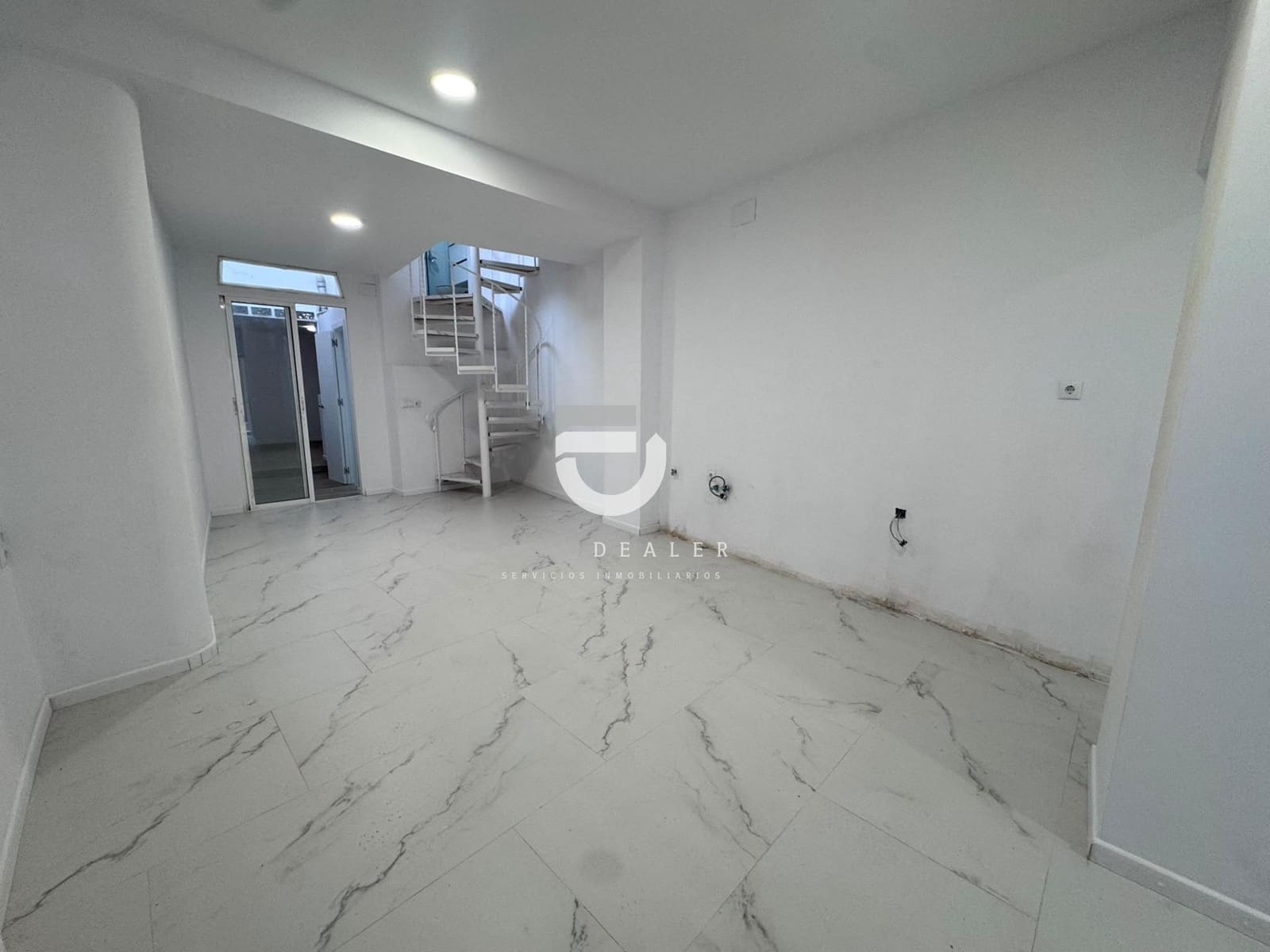 3 bedroom Townhouse for sale in Beniarjo - € 165,000 (Ref: 10159858)