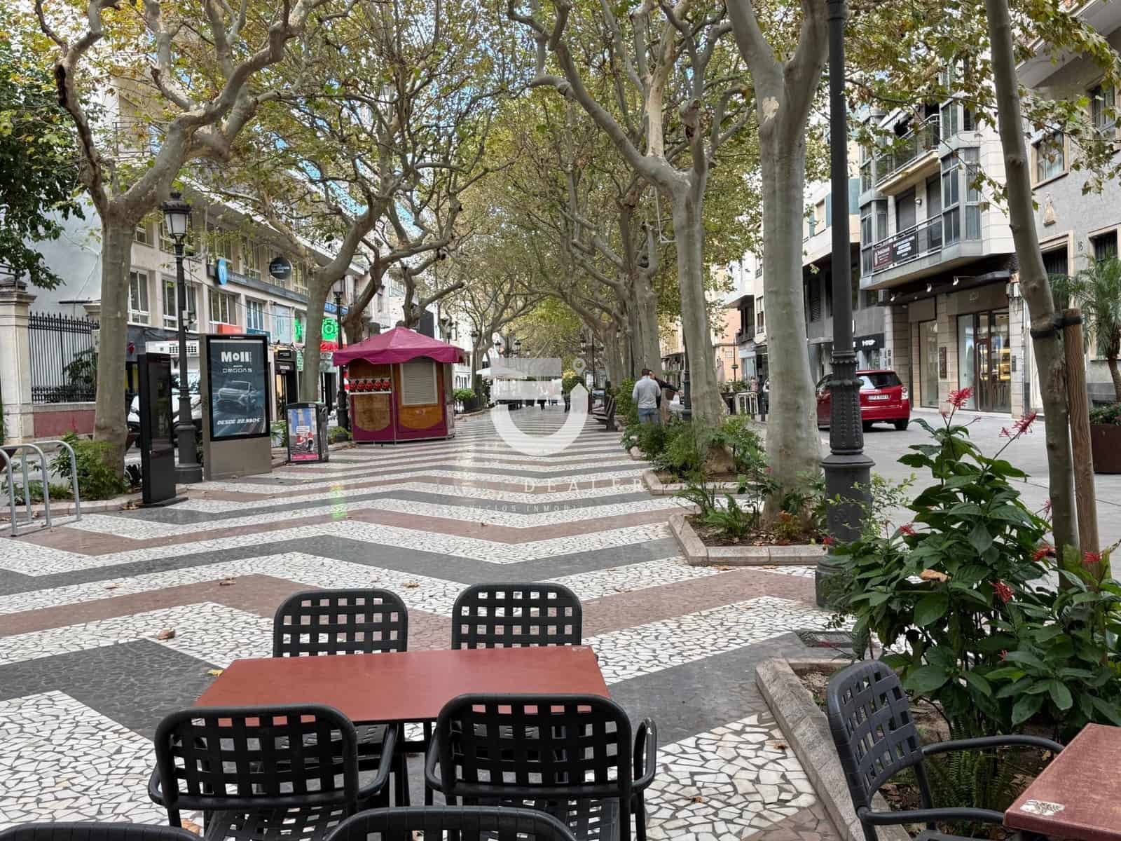 Negocio en Gandia en alquiler - 1.500 € (Ref: 10177374)