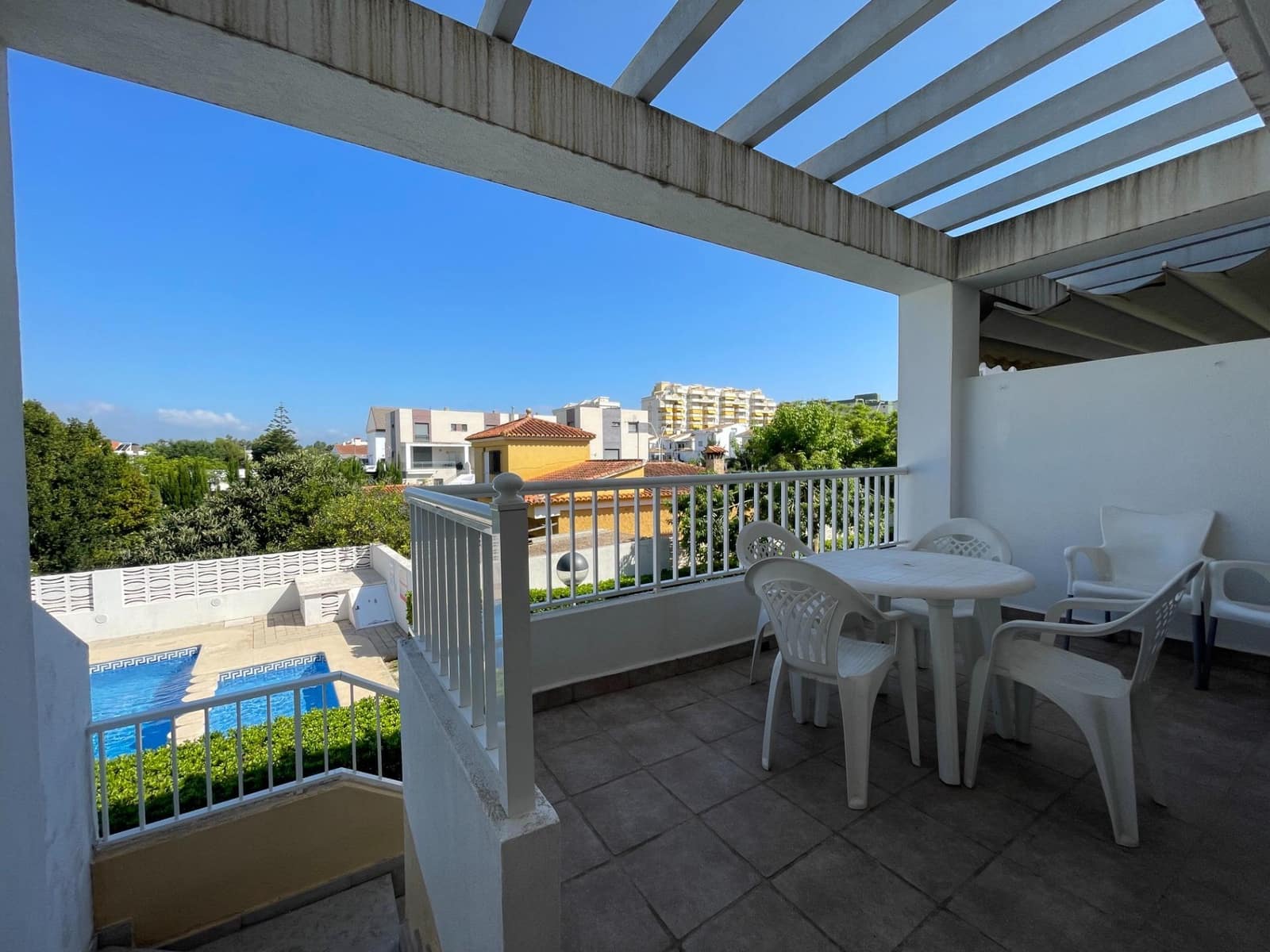 5 soveværelse Rækkehus til salg i Gandia med swimmingpool garage - € 284.000 (Ref: 8532680)