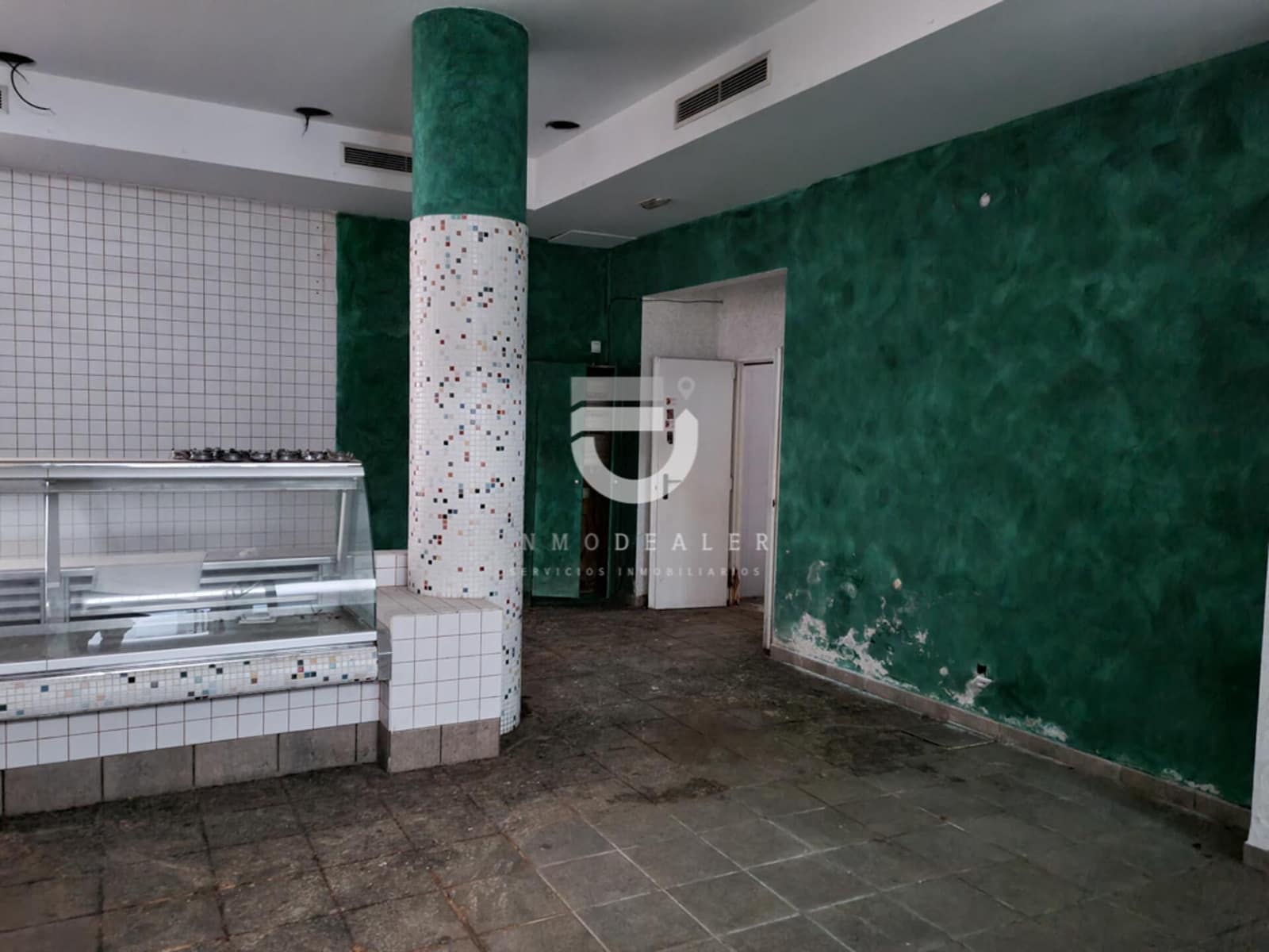 Commercial for sale in Gandia - € 207,000 (Ref: 8582581)