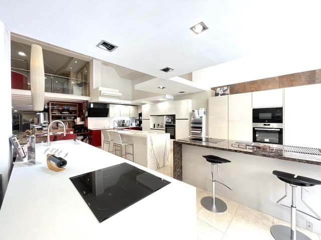 Local Comercial en Gandia en venta - 230.000 € (Ref: 8582582)