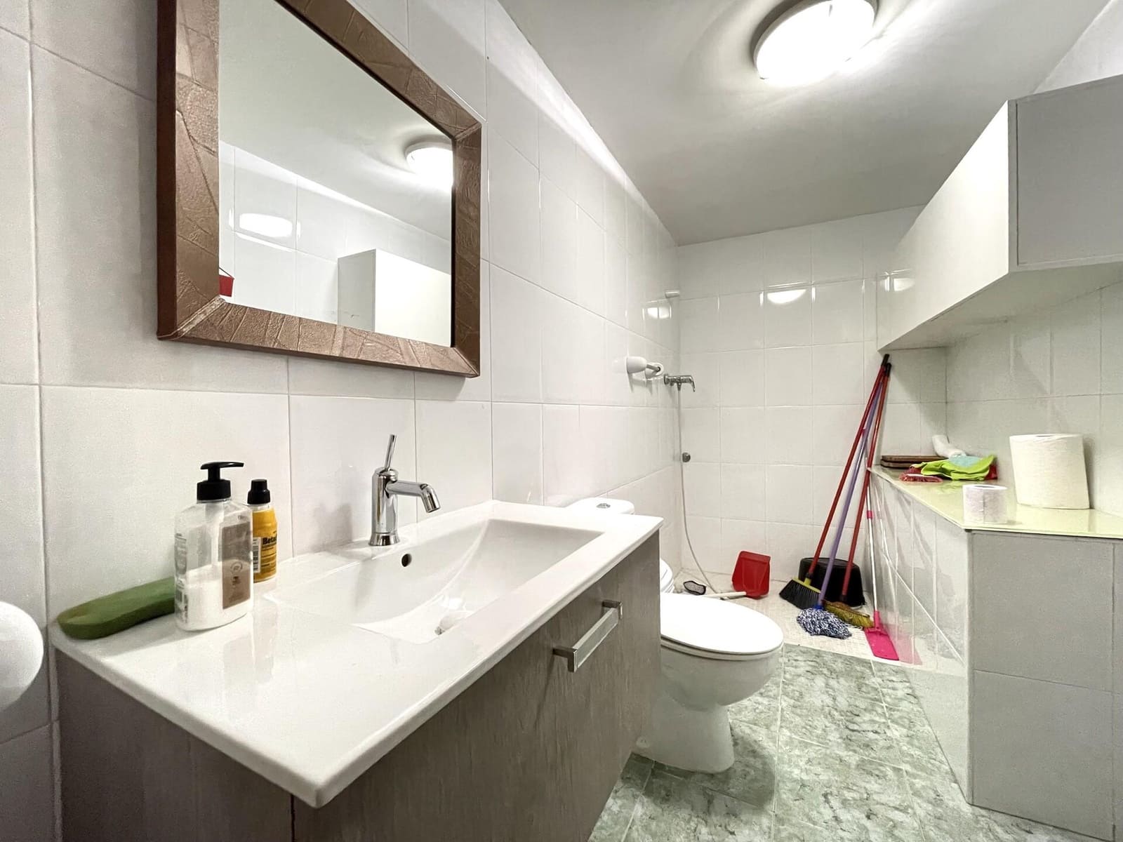 Erhverv til salg i Gandia - € 230.000 (Ref: 8582582)