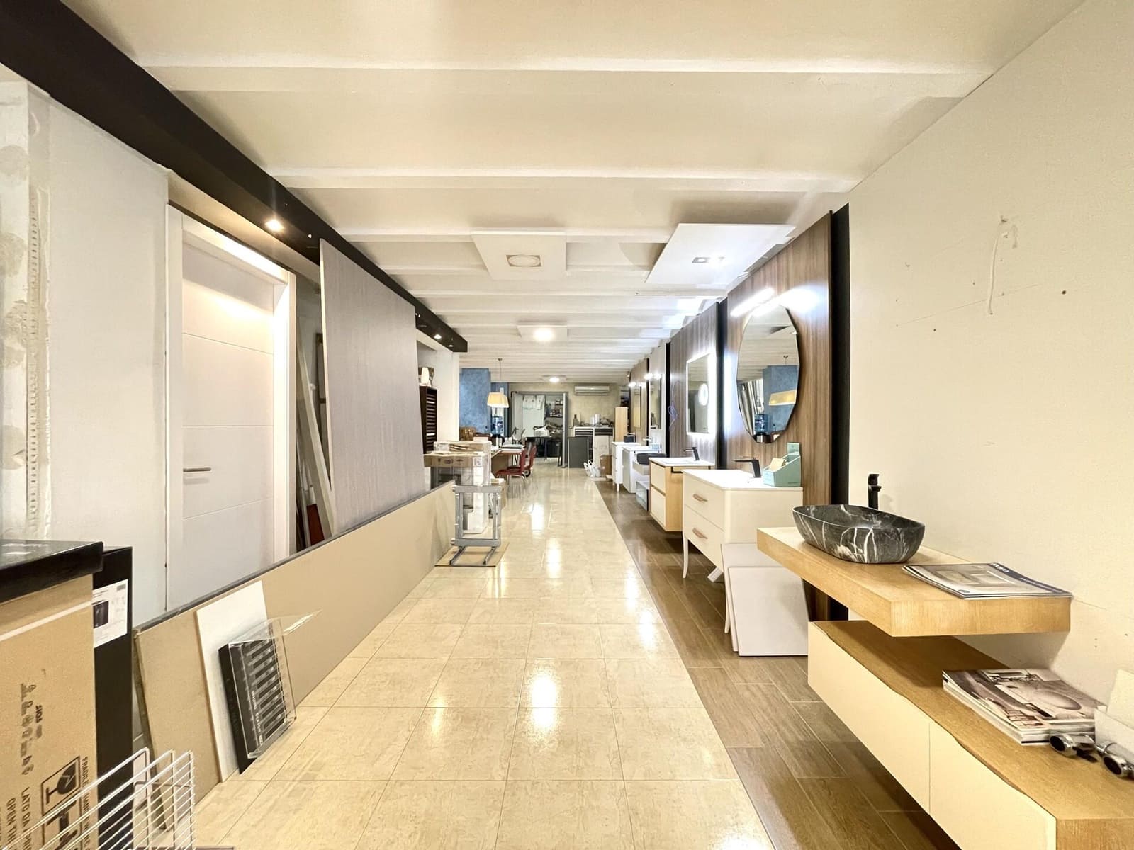 Erhverv til salg i Gandia - € 230.000 (Ref: 8582582)