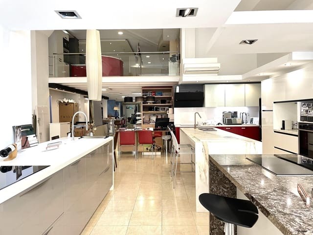 Local Comercial en Gandia en venta - 230.000 € (Ref: 8582582)