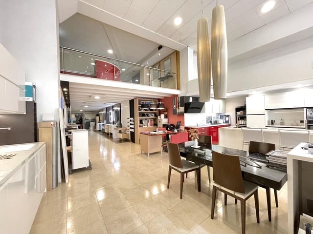 Local Comercial en Gandia en venta - 230.000 € (Ref: 8582582)