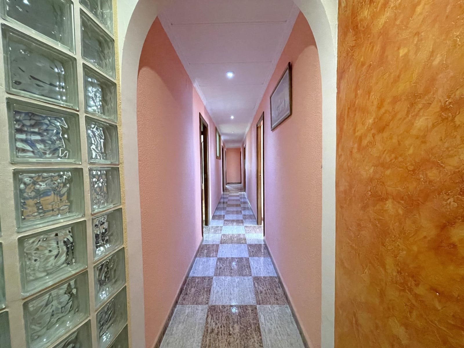 5 soveværelse Lejlighed til salg i La Pobla del Duc - € 105.000 (Ref: 8597284)