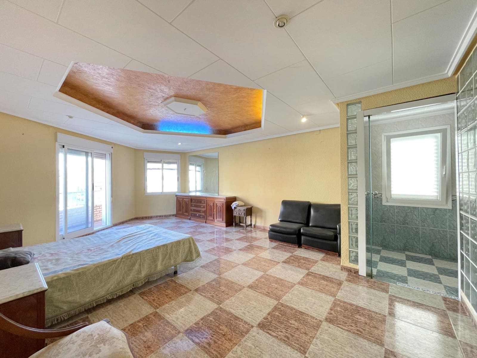 5 soveværelse Lejlighed til salg i La Pobla del Duc - € 105.000 (Ref: 8597284)