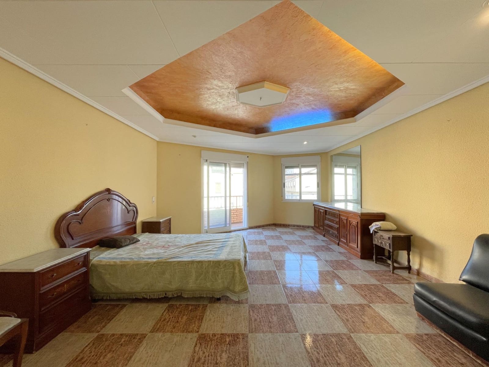 5 soveværelse Lejlighed til salg i La Pobla del Duc - € 105.000 (Ref: 8597284)