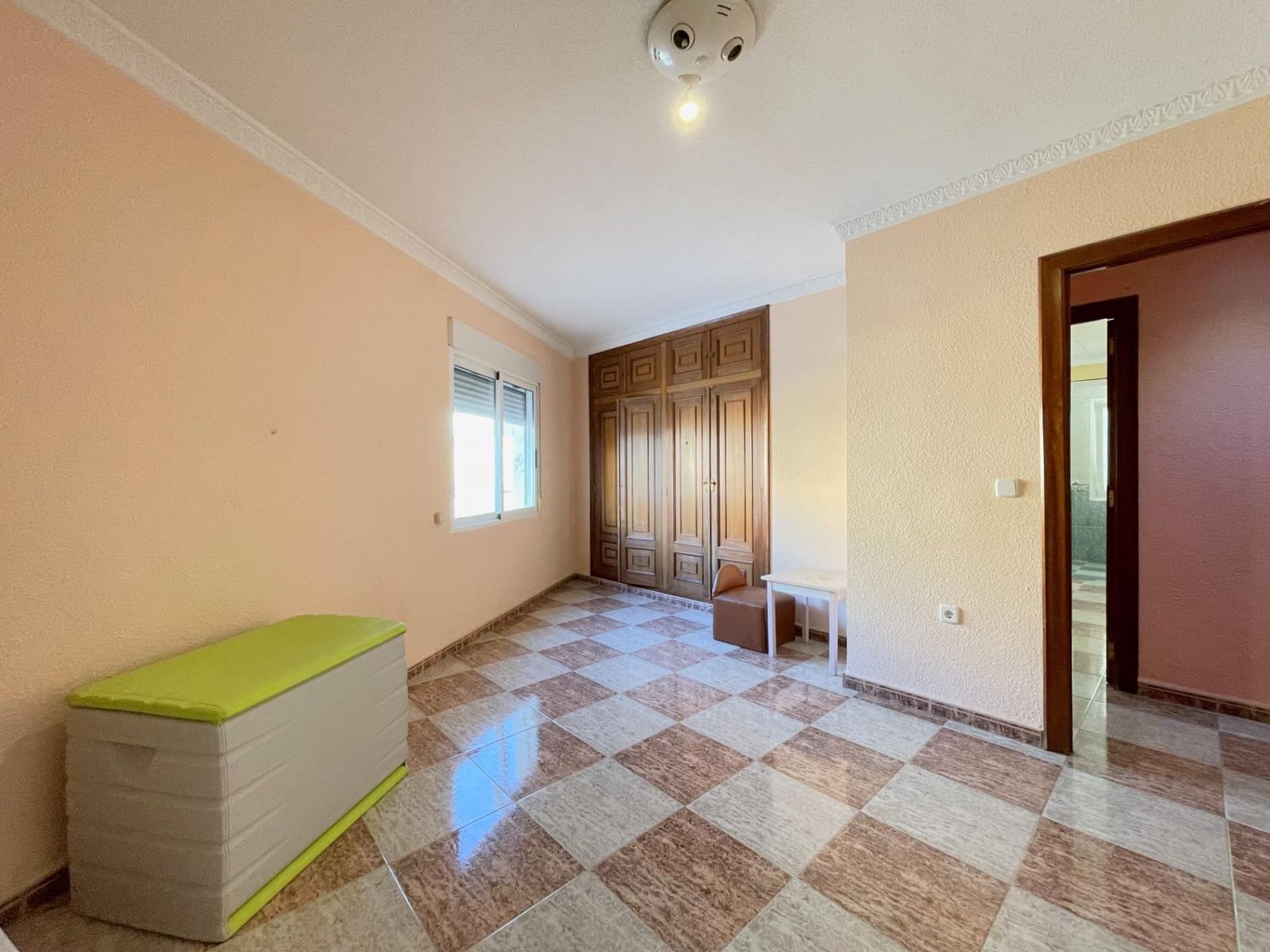 5 soveværelse Lejlighed til salg i La Pobla del Duc - € 105.000 (Ref: 8597284)