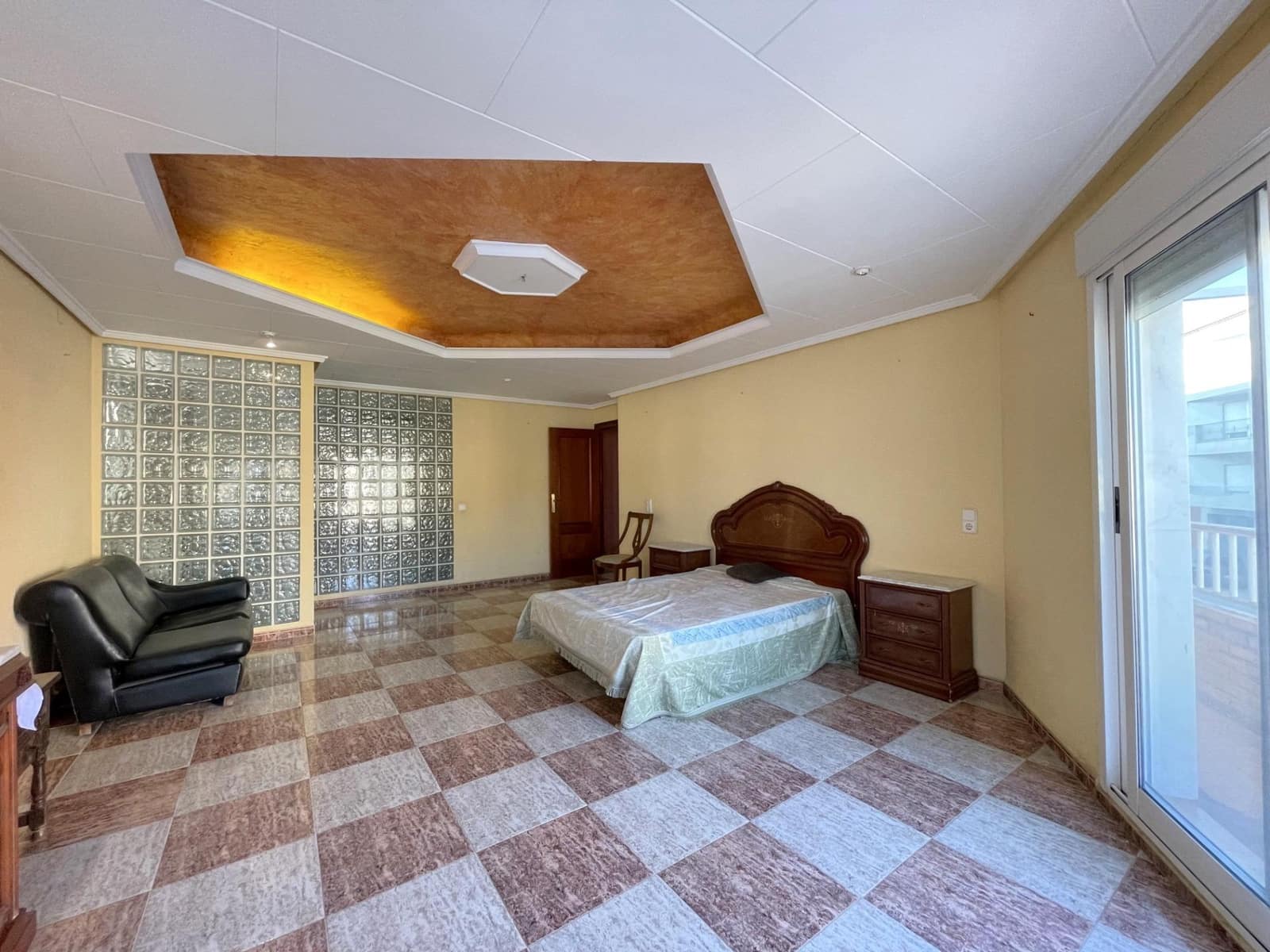 5 soveværelse Lejlighed til salg i La Pobla del Duc - € 105.000 (Ref: 8597284)