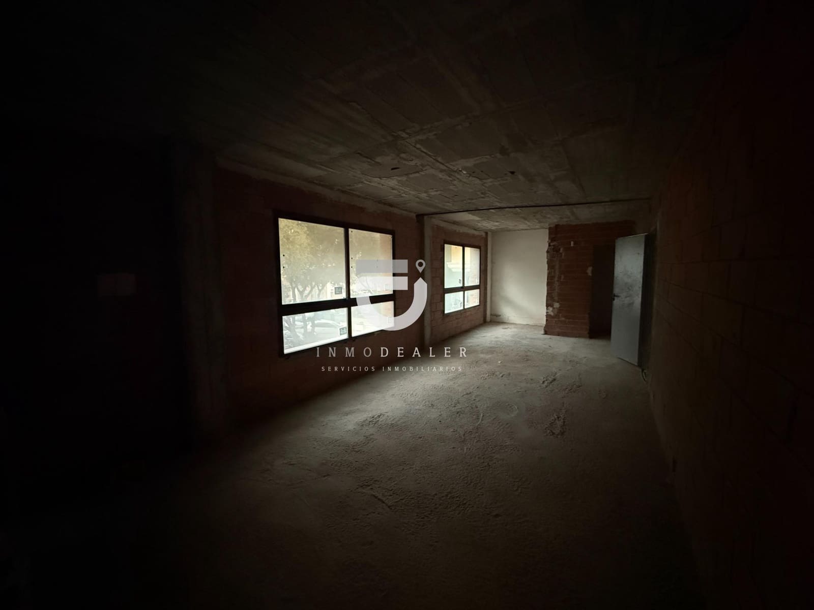 Kommersiell till salu i Oliva - 111 800 € (Ref: 8687621)