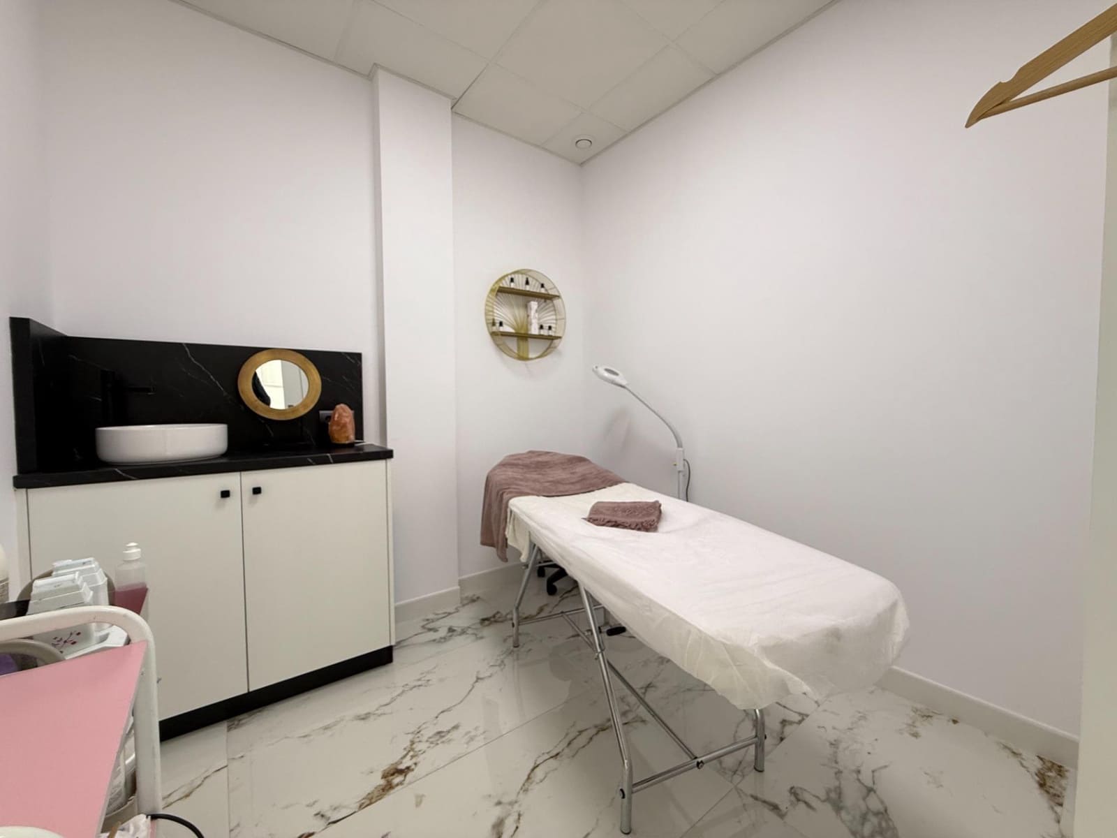 Erhverv til salg i Almoines - € 100.000 (Ref: 8770337)