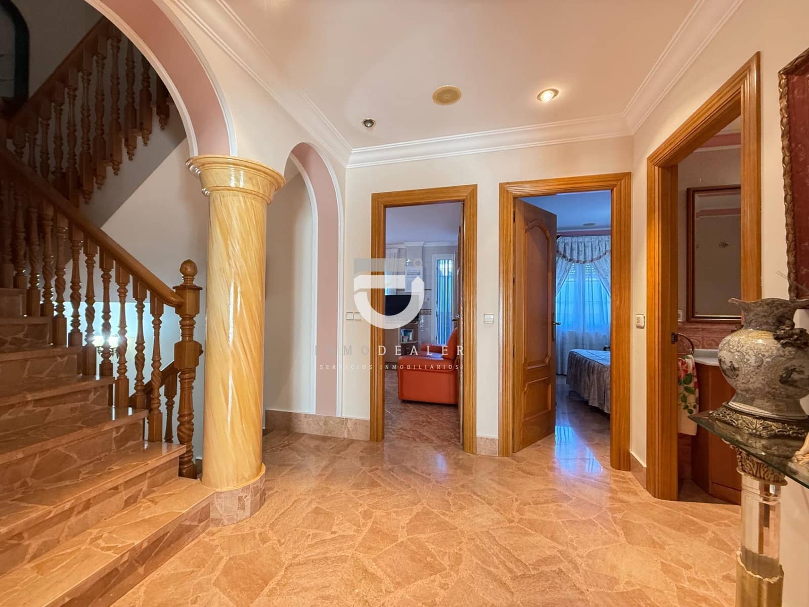 5 slaapkamer Villa te koop in Gandia met garage - € 699.000 (Ref: 8817905)