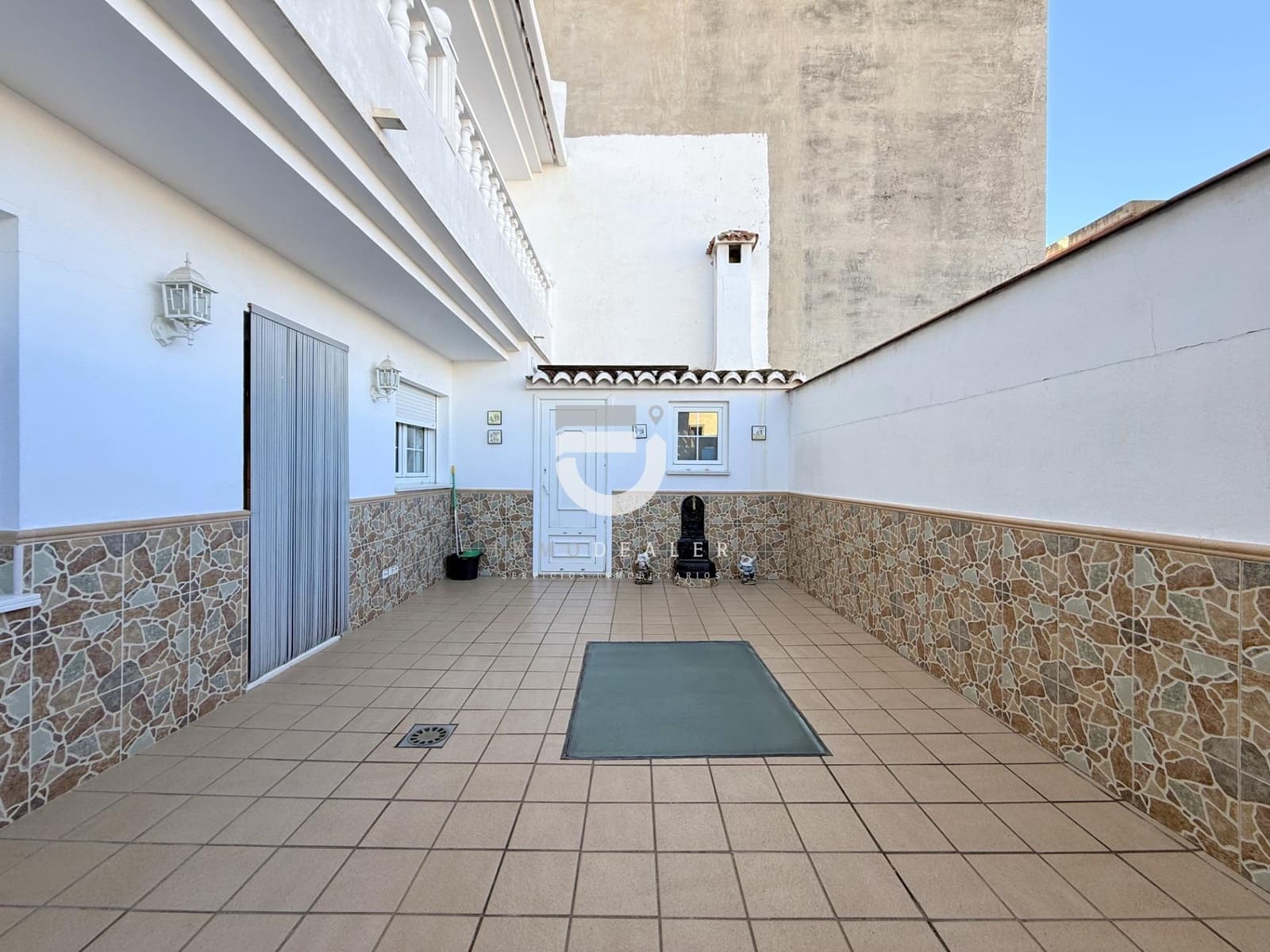 5 slaapkamer Villa te koop in Gandia met garage - € 699.000 (Ref: 8817905)