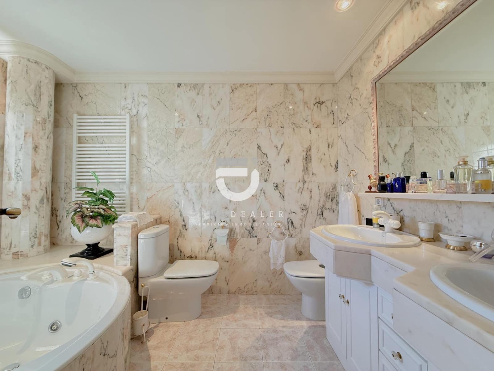 5 slaapkamer Villa te koop in Gandia met garage - € 699.000 (Ref: 8817905)