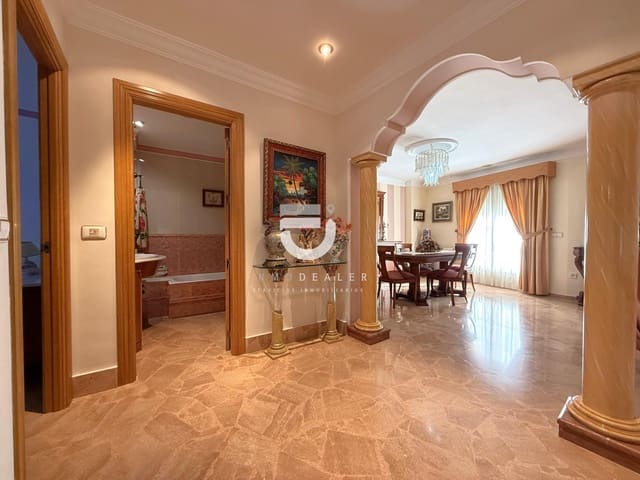 5 soveværelse Villa til salg i Gandia med garage - € 699.000 (Ref: 8817905)