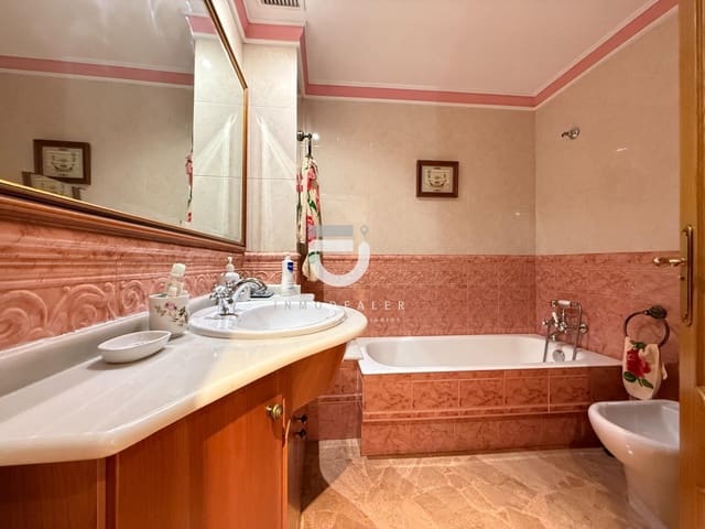 5 soveværelse Villa til salg i Gandia med garage - € 699.000 (Ref: 8817905)