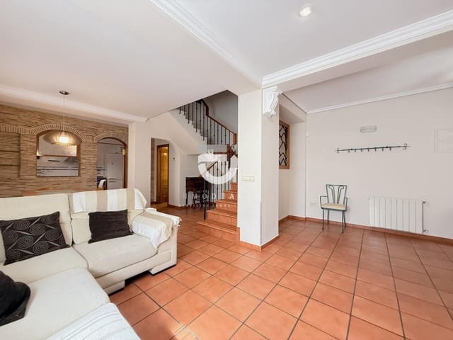 3 makuuhuone Omakotitalo myytävänä paikassa Gandia - 230 000 € (Ref: 8865128)