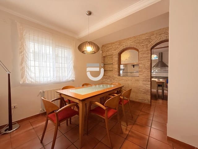 3 makuuhuone Omakotitalo myytävänä paikassa Gandia - 230 000 € (Ref: 8865128)