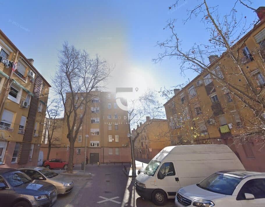 2 sovrum Lägenhet till salu i Madrid stad - 108 000 € (Ref: 8894739)