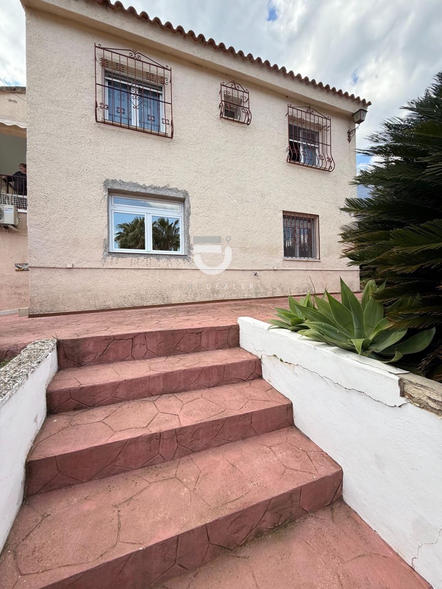 5 soveværelse Villa til salg i Gandia med swimmingpool - € 410.000 (Ref: 8913125)