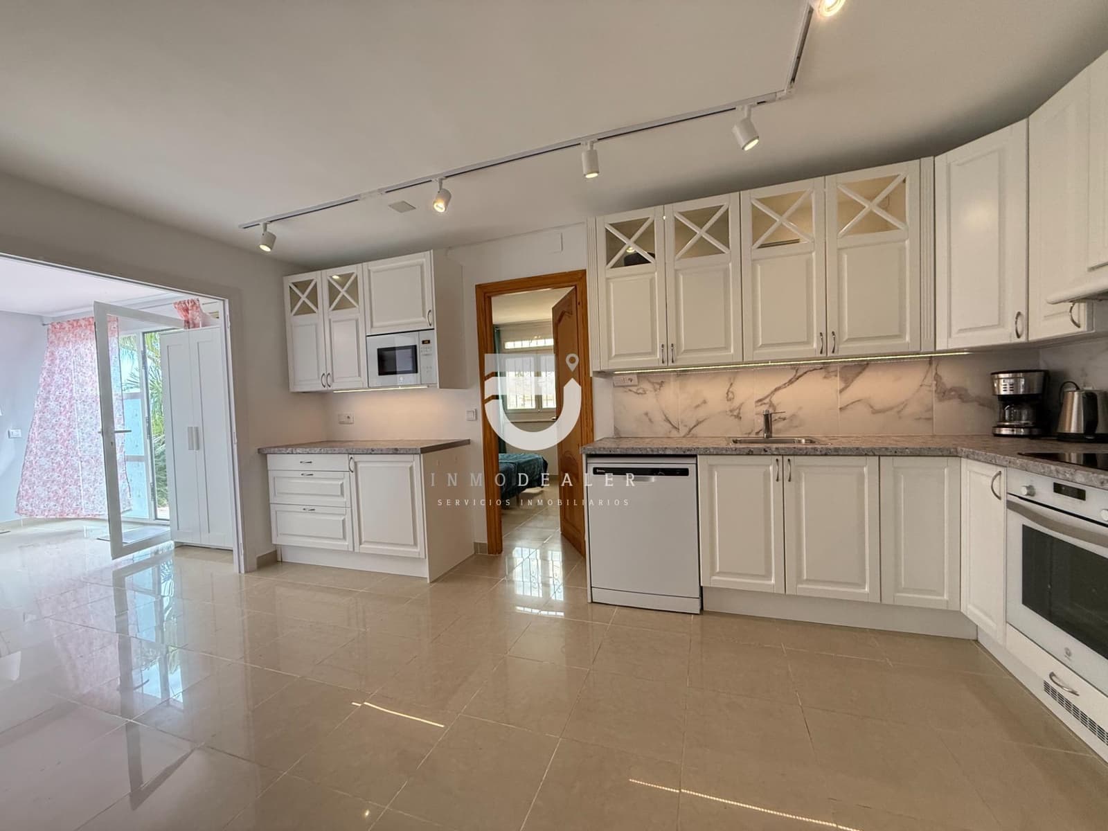 5 soveværelse Villa til salg i Gandia med swimmingpool - € 410.000 (Ref: 8913125)