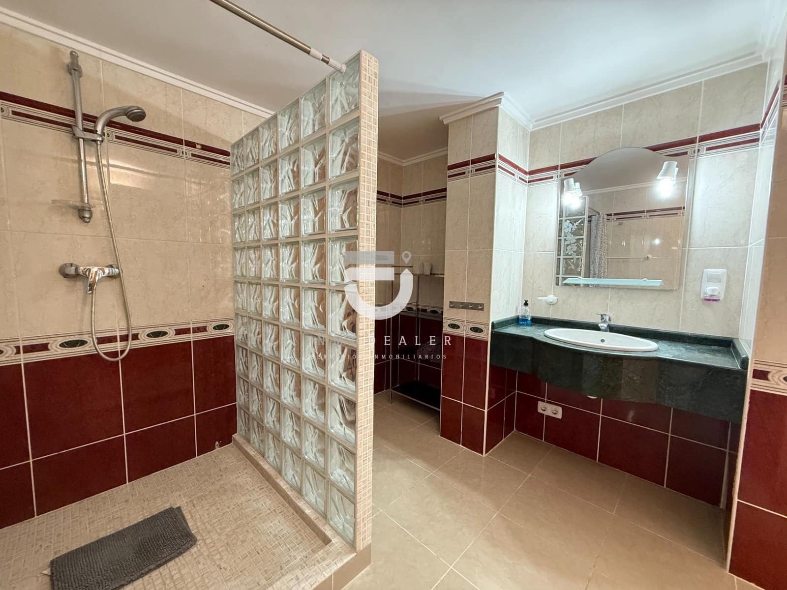 5 soveværelse Villa til salg i Gandia med swimmingpool - € 410.000 (Ref: 8913125)