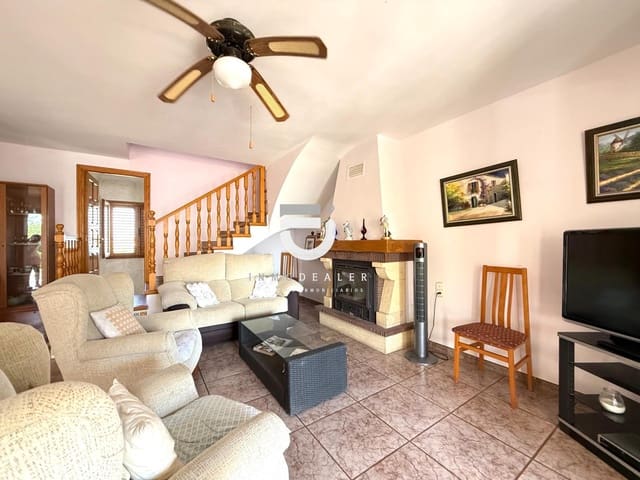 4 quarto Moradia em Banda para venda em Daimús - 295 000 € (Ref: 9100881)