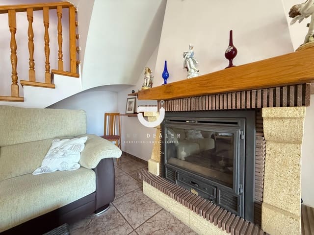 4 quarto Moradia em Banda para venda em Daimús - 295 000 € (Ref: 9100881)