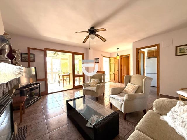 4 quarto Moradia em Banda para venda em Daimús - 295 000 € (Ref: 9100881)