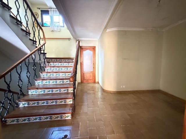 4 makuuhuone Omakotitalo myytävänä paikassa Gandia - 250 000 € (Ref: 9108875)