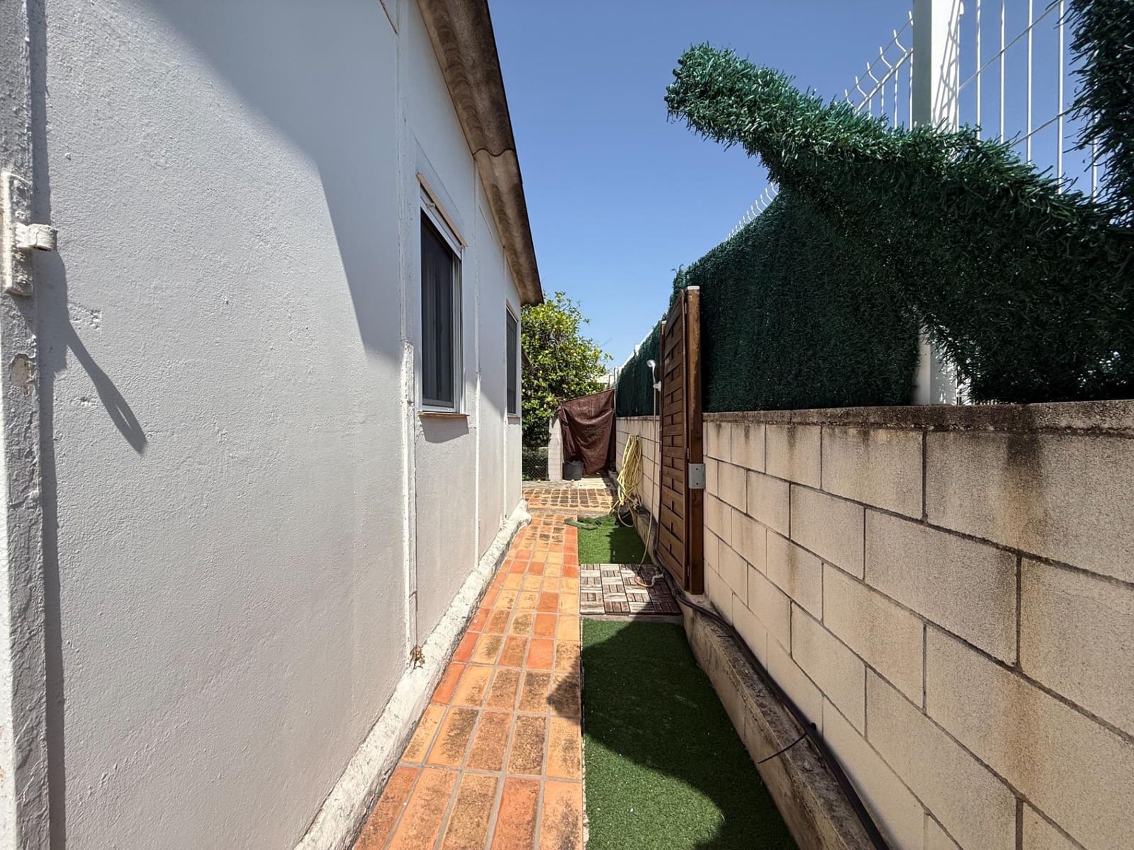 2 soverom Villa til salgs i Oliva med garasje - € 185 000 (Ref: 9174864)