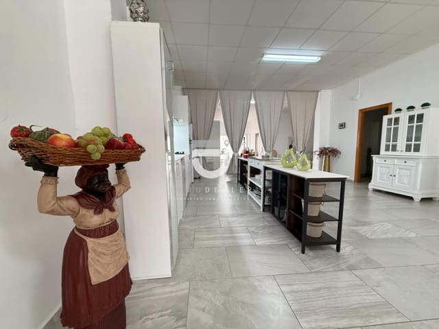 4 sypialnia Dom na sprzedaż w Pego z garażem - 465 000 € (Ref: 9192528)