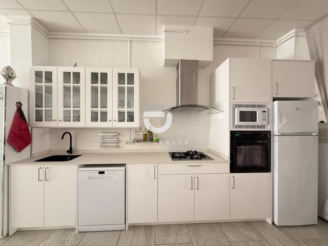 4 sypialnia Dom na sprzedaż w Pego z garażem - 465 000 € (Ref: 9192528)