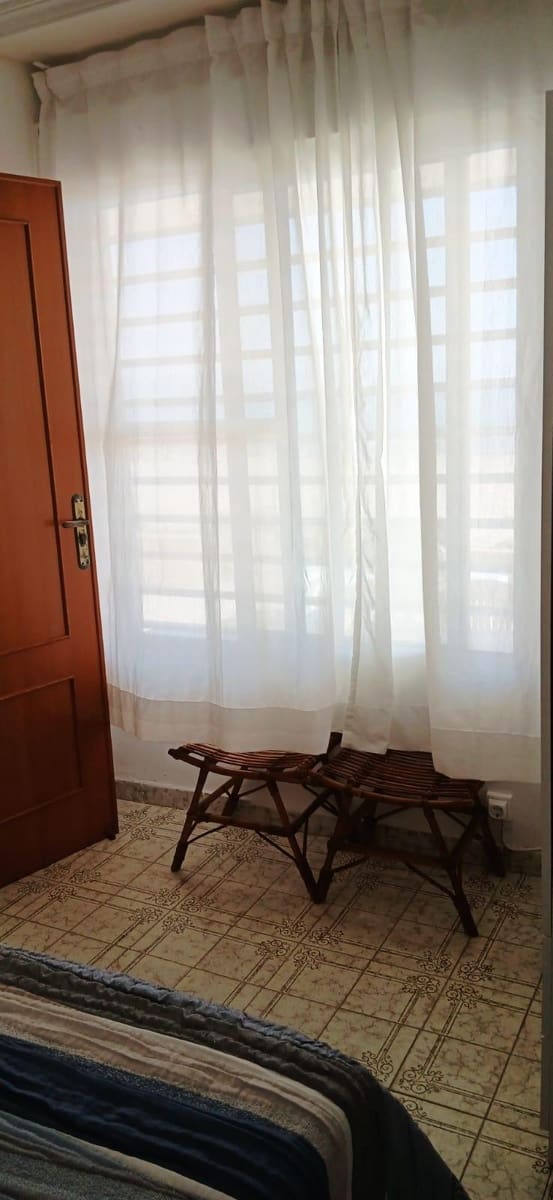 4 soveværelse Lejlighed til leje i Oliva - € 900 (Ref: 9220150)