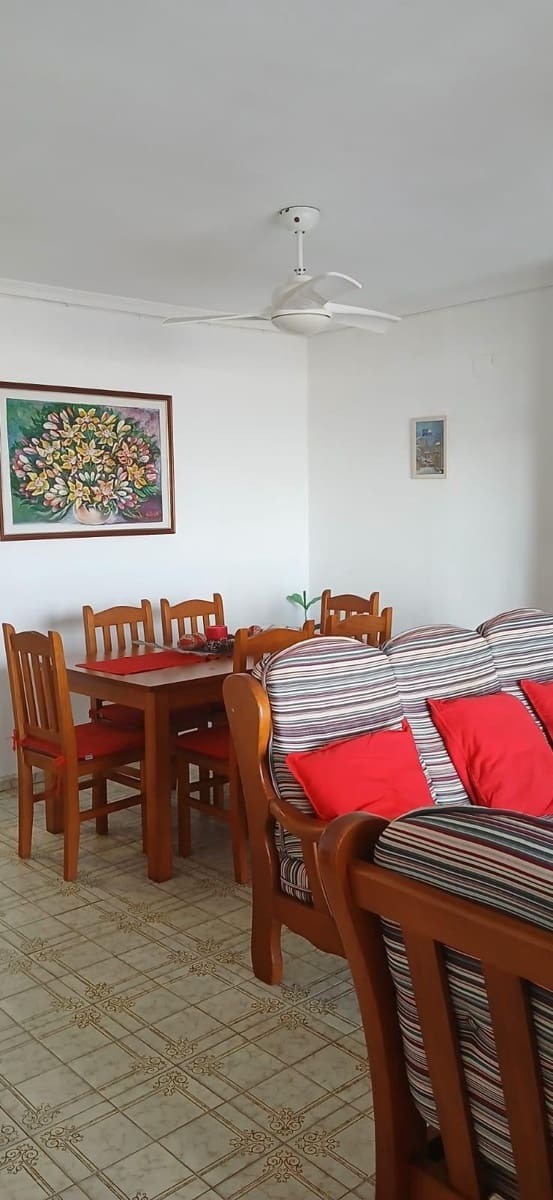 4 soveværelse Lejlighed til leje i Oliva - € 900 (Ref: 9220150)