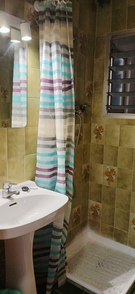 4 soveværelse Lejlighed til leje i Oliva - € 900 (Ref: 9220150)