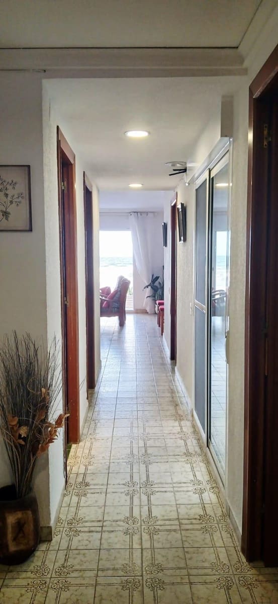 4 soveværelse Lejlighed til leje i Oliva - € 900 (Ref: 9220150)